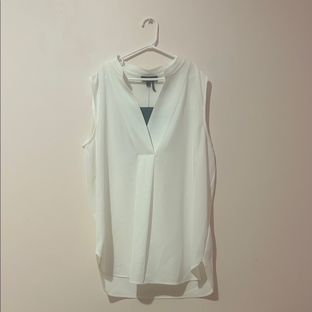 Halston Medium White V-Neck Tank Top NWT